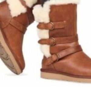 Brown Shearling-Lined Boots